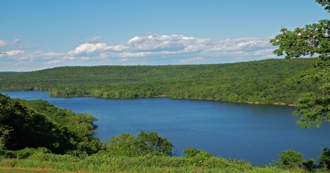 Few People Know There's A Beautiful State Park Hiding In This Tiny Oklahoma Town