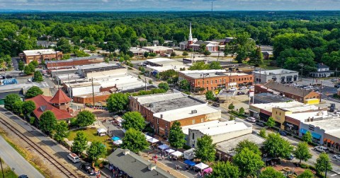 With A Farmer's Market, Weekly Music, And Seasonal Festivals, There's Nothing Like A Summer Weekend In This South Carolina Town