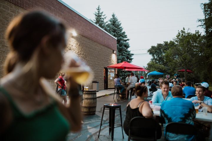 dog-friendly brewery in Darien, Illinois