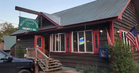 On Your Way To The Mountains, Enjoy A Meal At This Hidden Gem BBQ Spot In New York