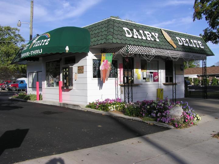 ice cream shop in Amboy, Illinois