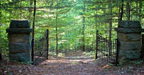 With 3 Buildings And A One-Of-A-Kind Cemetery, This Small Town Museum In West Virginia Is A True Hidden Gem