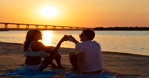 The One Pristine Inland Beach In Louisiana That Will Make You Swear You're On The Coast