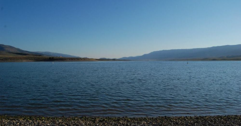 The Small Town Reservoir In Utah That's An Idyllic Summer Day Trip