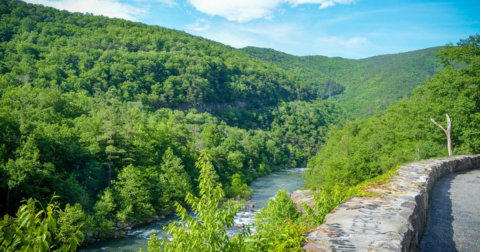 Few People Know There's A Natural Wonder Hiding In This Tiny Virginia Town