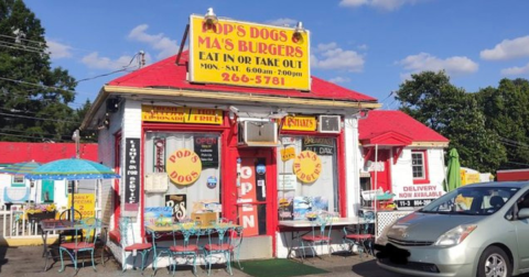 This Tiny But Delicious Restaurant In Virginia Proves That Good Things Come In Small Packages