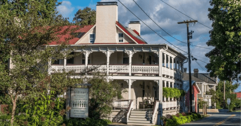 This Bed, Breakfast, And Brewery Is In Virginia And It's A Bucket List Must