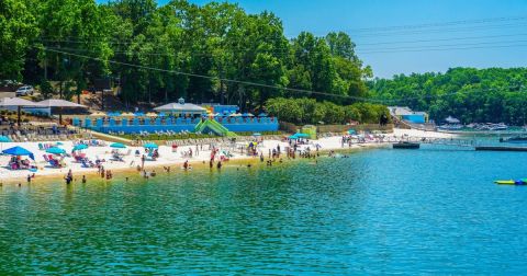 5 Lakeside Beaches In Georgia That’ll Make You Feel Like You’re At The Ocean