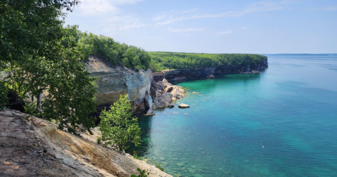 18 Best Hiking Trails In Michigan: The Top-Rated Hiking Trails to Visit in 2024