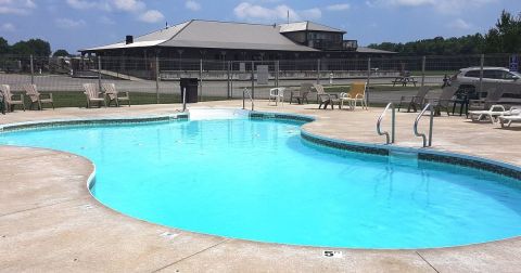 With A Mini Arcade, Pool, And Bounce Pad, This RV Campground In Indiana Is A Dream Come True