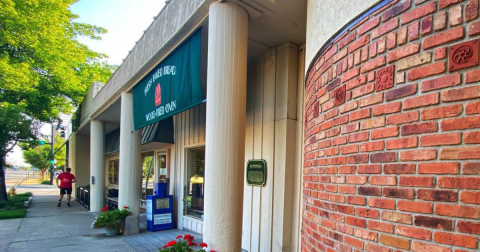 The Bread At This Kansas Bakery Is So Good That It Often Sells Out