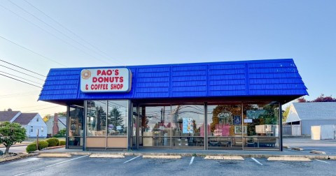 The Maple Bars At This Washington Donut Shop Are So Good That They Sell Out Every Day