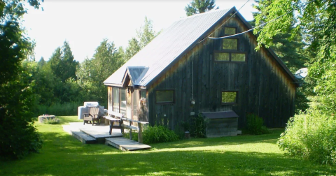 This Quaint Cottage Is A Charming Vacation Rental In Craftsbury, Vermont