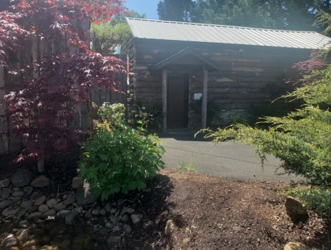 Spend The Night In This Romantic Oregon Cabin For An Unforgettable Adventure