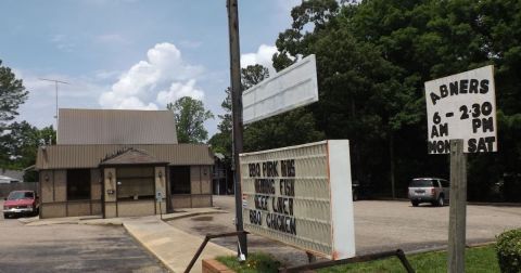 This Tiny But Delicious Restaurant In North Carolina Proves That Good Things Come In Small Packages