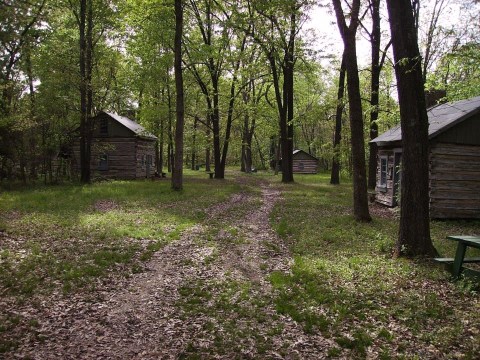 log cabin village in Kinmundy, Illinois