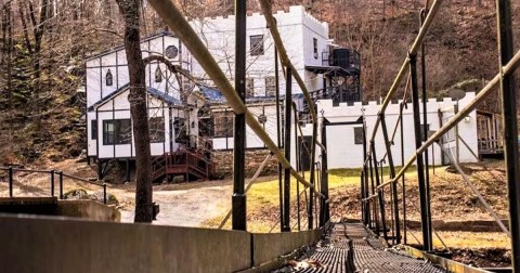 Entering This Hidden Arkansas Castle Will Make You Feel Like You’re In A Fairy Tale