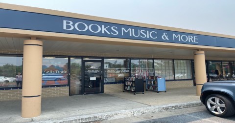 Don’t Judge This Used Bookstore In Maryland By Its Cover