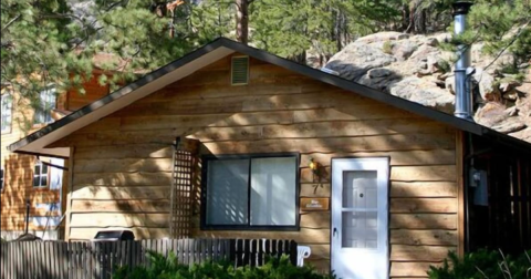 This Cozy Cabin Is The Best Home Base For Your Adventures In Colorado's Rocky Mountain National Park