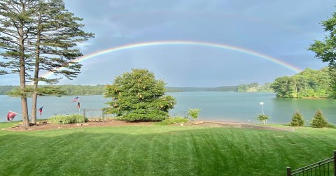 The Rural Georgia Lake Is The Perfect Place To Make A Splash This Summer