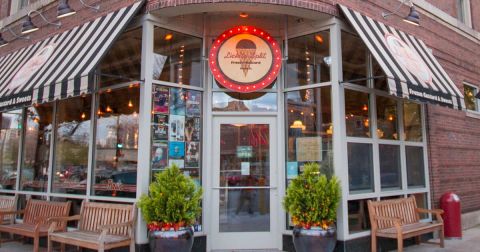 Lines Form Down The Block Nightly At This Beloved Illinois Frozen Custard Shop