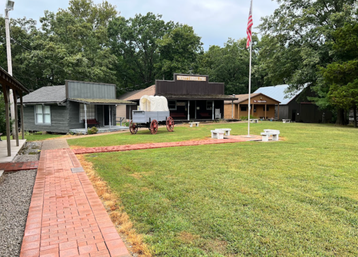 hidden historical village in Mt. Vernon, Illinois