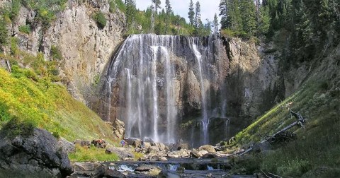 There's Nothing More Relaxing Than Soaking In Wyoming's Waterfall Hot Spring