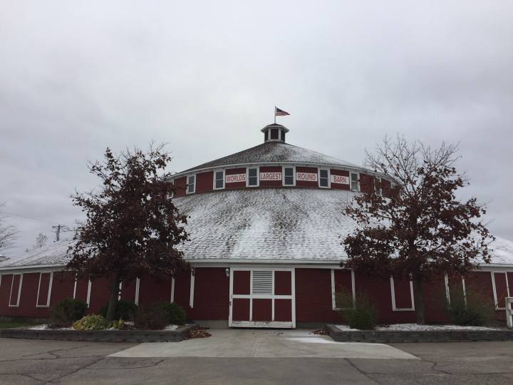 world’s largest round barn