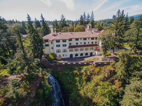 A Hidden Paradise In Oregon, This Beloved Hotel Has Its Very Own Private Waterfall