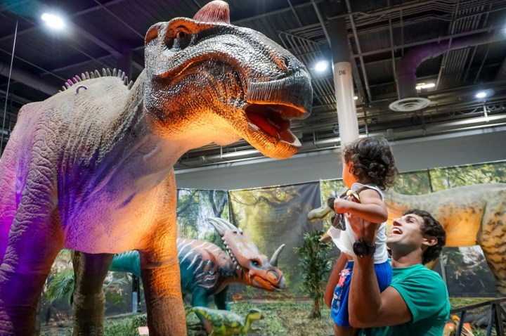 unique dinosaur event in Arkansas