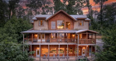 This Stupendous Tennessee Cabin Is Beyond Your Wildest Dreams