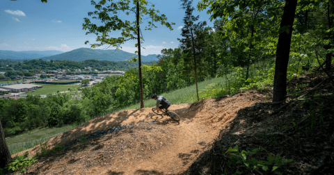 The Tennessee Park Worth Driving Across The State To Explore