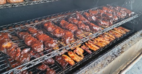 Feast On Bacon-Wrapped Goodness At This Unassuming But Amazing Roadside Stop In Cleveland