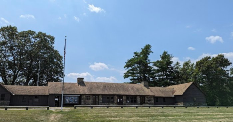 The Coolest Visitor Center In Virginia Has A Nature Exhibit And A Nearby Hiking Trail