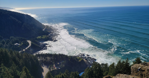 The Coolest Visitor Center In Oregon Has 26 Miles Of Trails And Natural Wonders