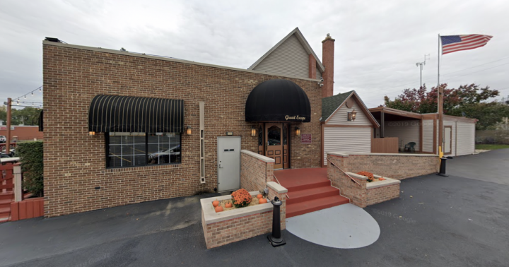 haunted restaurant in Schiller Park, Illinois