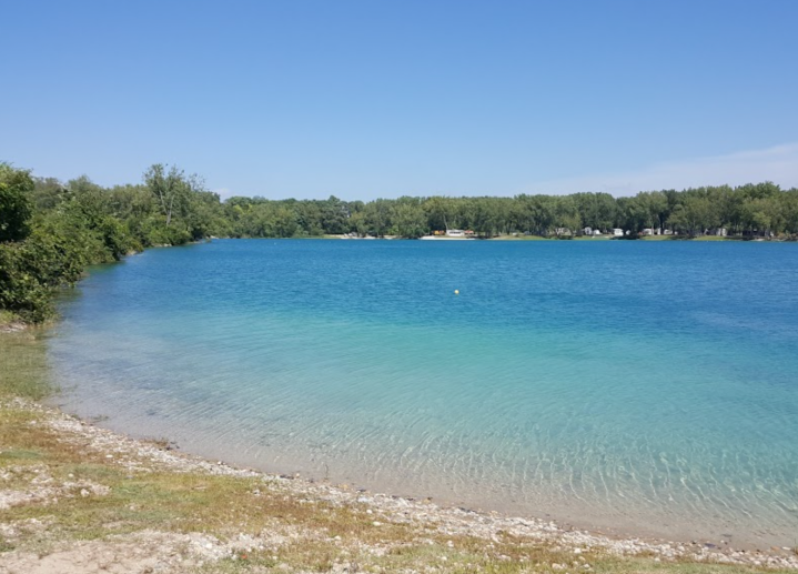 underwater scuba diving adventure in Northern Illinois