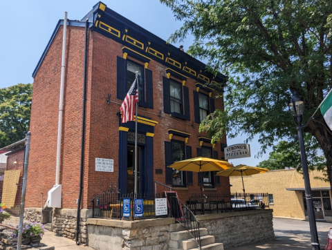 Taste The Best Brick Oven Pizza In The State At This Unassuming Kentucky Pizzeria