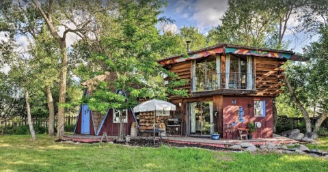 Stay Overnight At This Spectacularly Unconventional Cabin In Wyoming