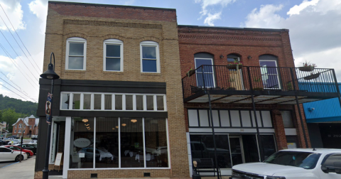 One Of The Best Restaurants In Alabama Is Hiding In This Small Town