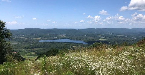 The Rugged And Remote Hiking Trail In Massachusetts That Is Well-Worth The Effort