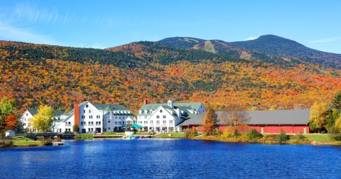 The Small Town In New Hampshire That Comes Alive In The Fall Season