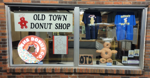 The Glazed Donuts From Old Town Donuts In Missouri Are So Good, They Practically Melt In Your Mouth