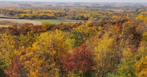 The Small Town In Iowa That Comes Alive In The Fall Season