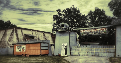 This Hydro Electric Power Plant Near Cleveland Is Now A Haunted House