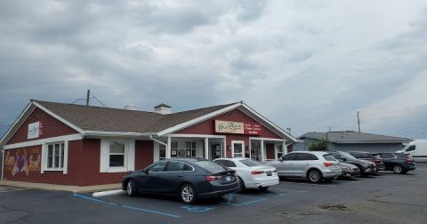 The Homestyle Restaurant In Indiana With Food So Good You'll Ask For Seconds... And Thirds