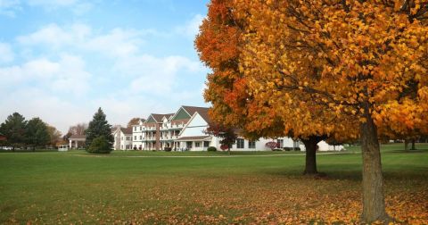 You'll Be Transported To An Amish Wonderland At This Top-Rated Restaurant In Indiana