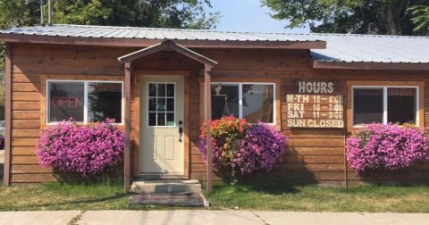 The Best Burger In Montana Is Hiding Down A Bumpy Dirt Road, But It's So Worth The Effort