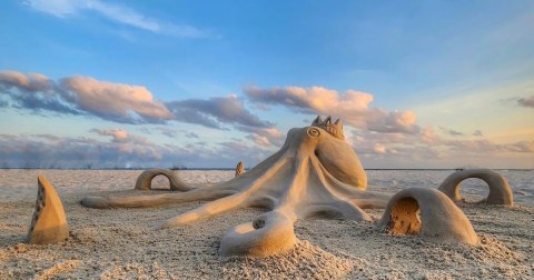 The Incredible Gulf Coast Experience In Alabama Where You’ll Learn To Build Next-Level Sand Castles