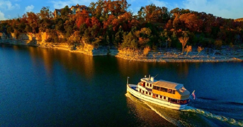 The Boat Ride On Table Rock Lake In Missouri That Shows Off Fall Foliage